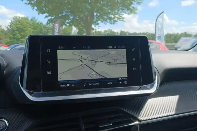 Peugeot 2008 puretech 100 s&amp;s bvm6 — photo 16