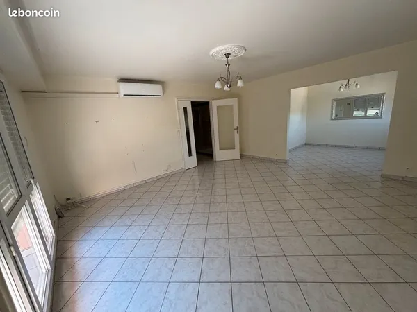 Appartement T5 97 m² vendu loué 805 euros/mois