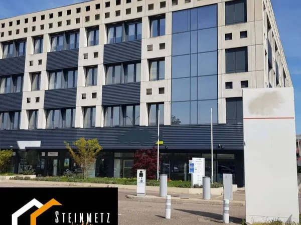 Local d'activité 359 m²