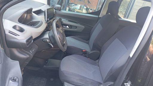 Peugeot Rifter 1.5 BlueHDi 130 - Allure – 2019 – 95002 km – Diesel – Boîte Manuelle — photo 25