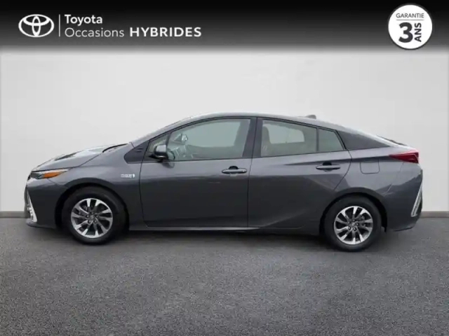 Toyota Prius rechargeable 122h dynamic pack premium mc19 — photo 3