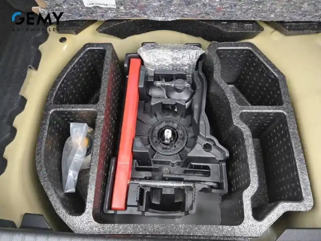 Peugeot 208 puretech 75 s&amp;s bvm5 — photo 57