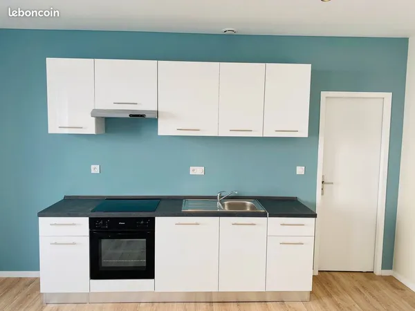 Appartement F2 centre ville Roye