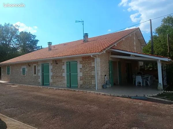 Maison Vente Saint-Aigulin  240m² 210000€