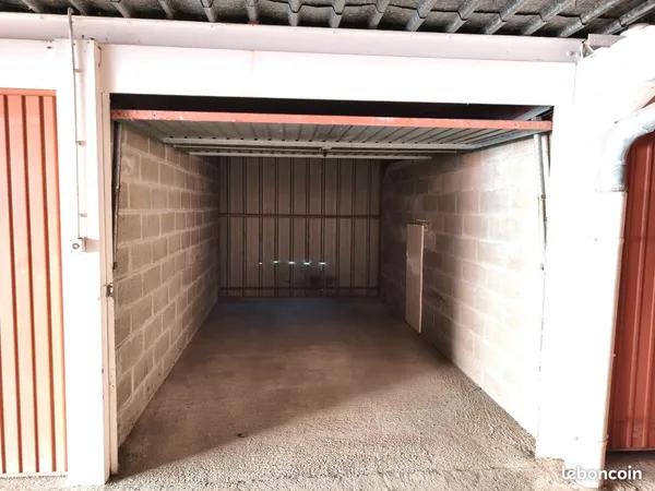 Garage à louer