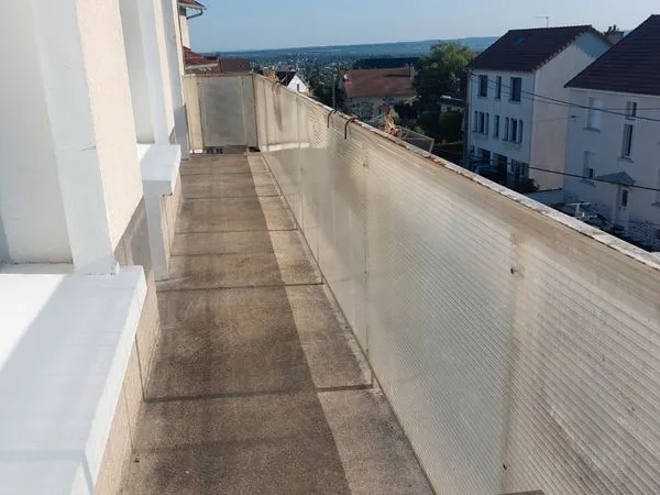 Appartement T4 90m² - Dernier étage - Vue dégagée - 70 000