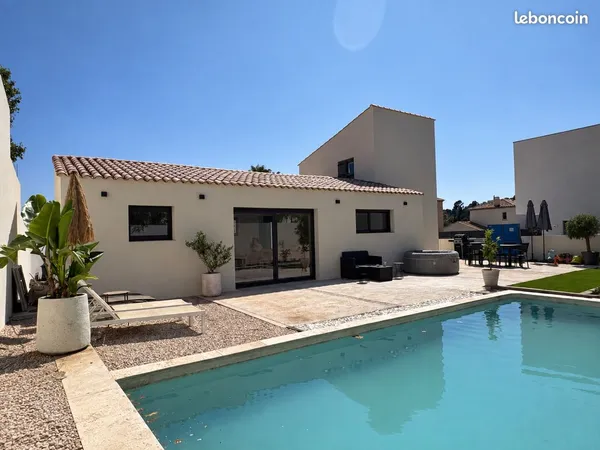 Villa individuelle rénovée - 105 m² - 3 chambres - Terrain 540 m²