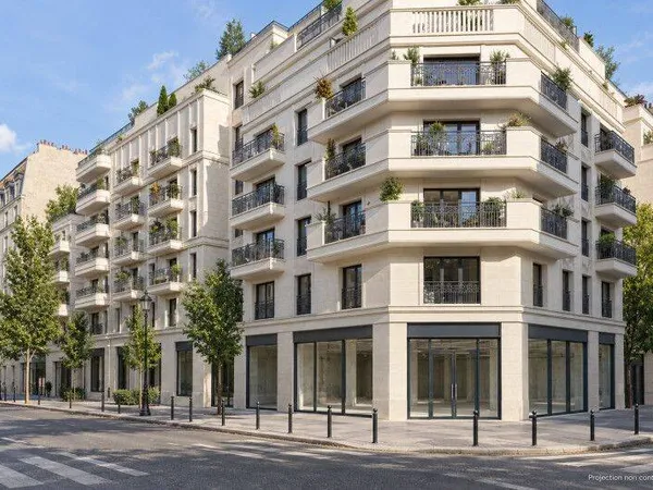Local commercial 140 m²