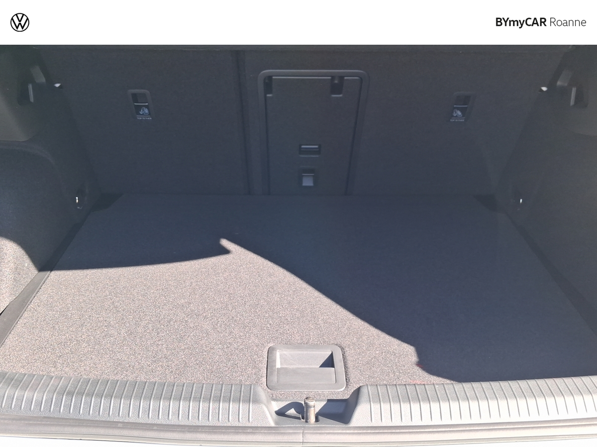 Volkswagen Golf 1.5 eTSI EVO2 150 DSG7 — photo 17