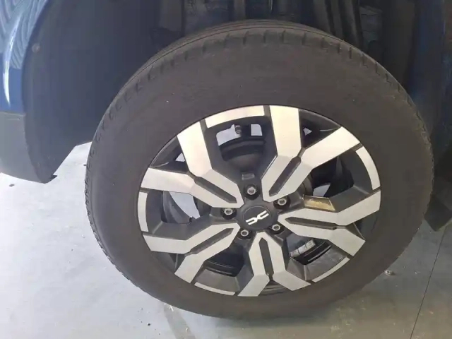 Dacia Duster blue dci 115 4x2 — photo 21