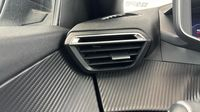 Peugeot 2008 1.2 PureTech 130ch S&S GT Pack EAT8 — photo 17