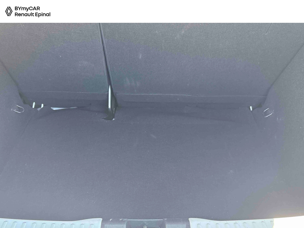 Dacia Sandero SCe 65 — photo 13