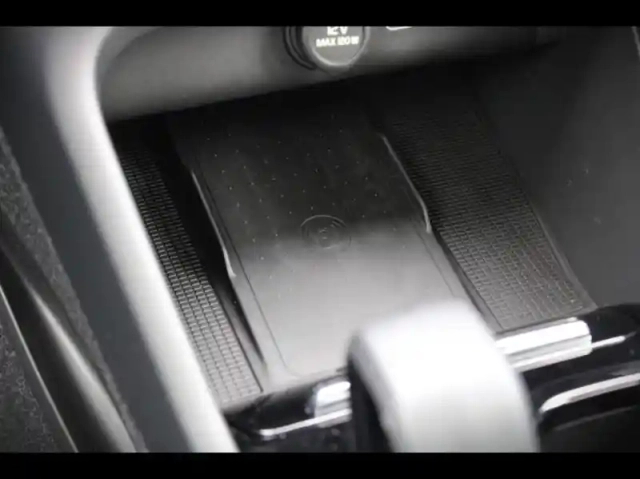 Volvo C40 recharge extended range 252ch plus — photo 30