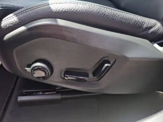 Volvo Xc60 t6 awd hybride rechargeable 253 ch+145 ch geartronic 8 — photo 18