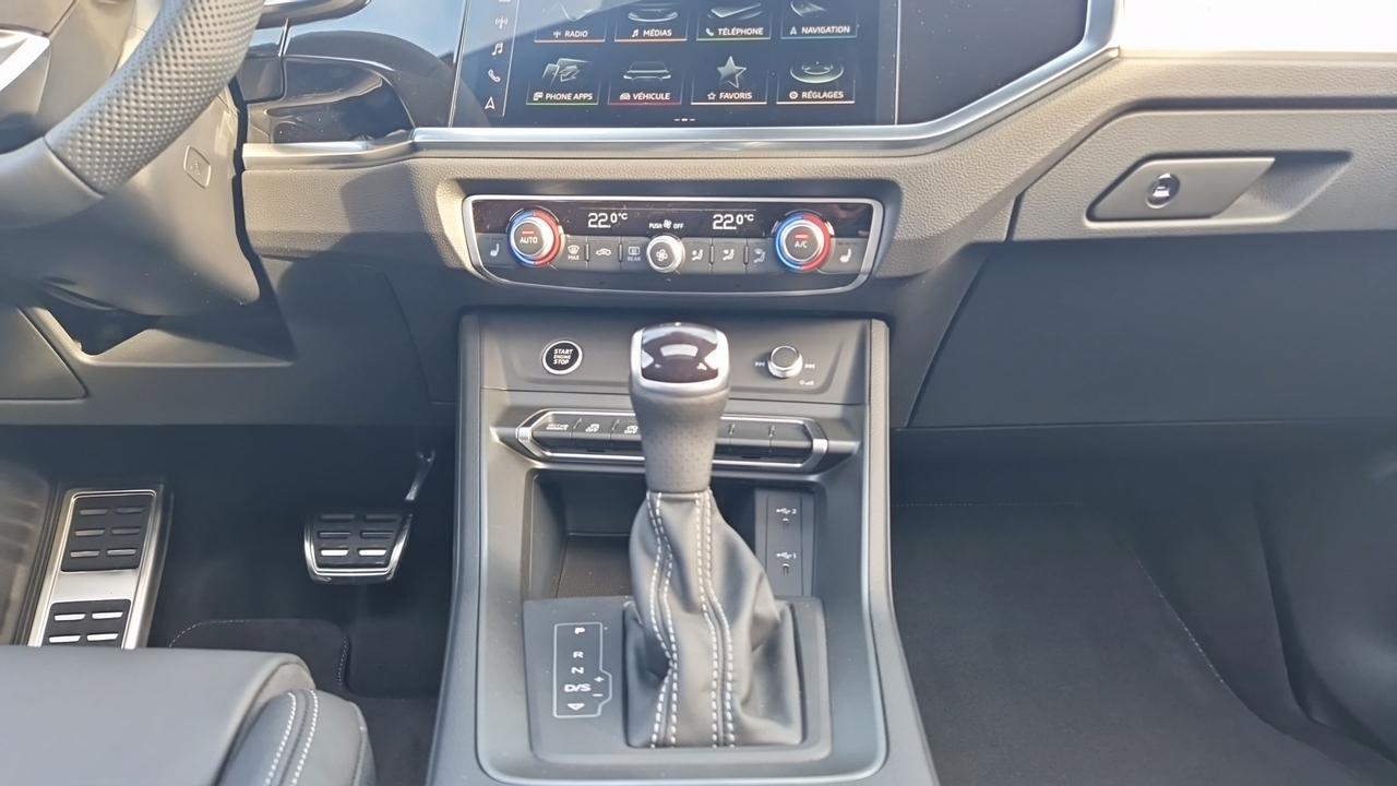 Audi Q3 Sportback 35 TFSI 150 ch S tronic 7 — photo 10