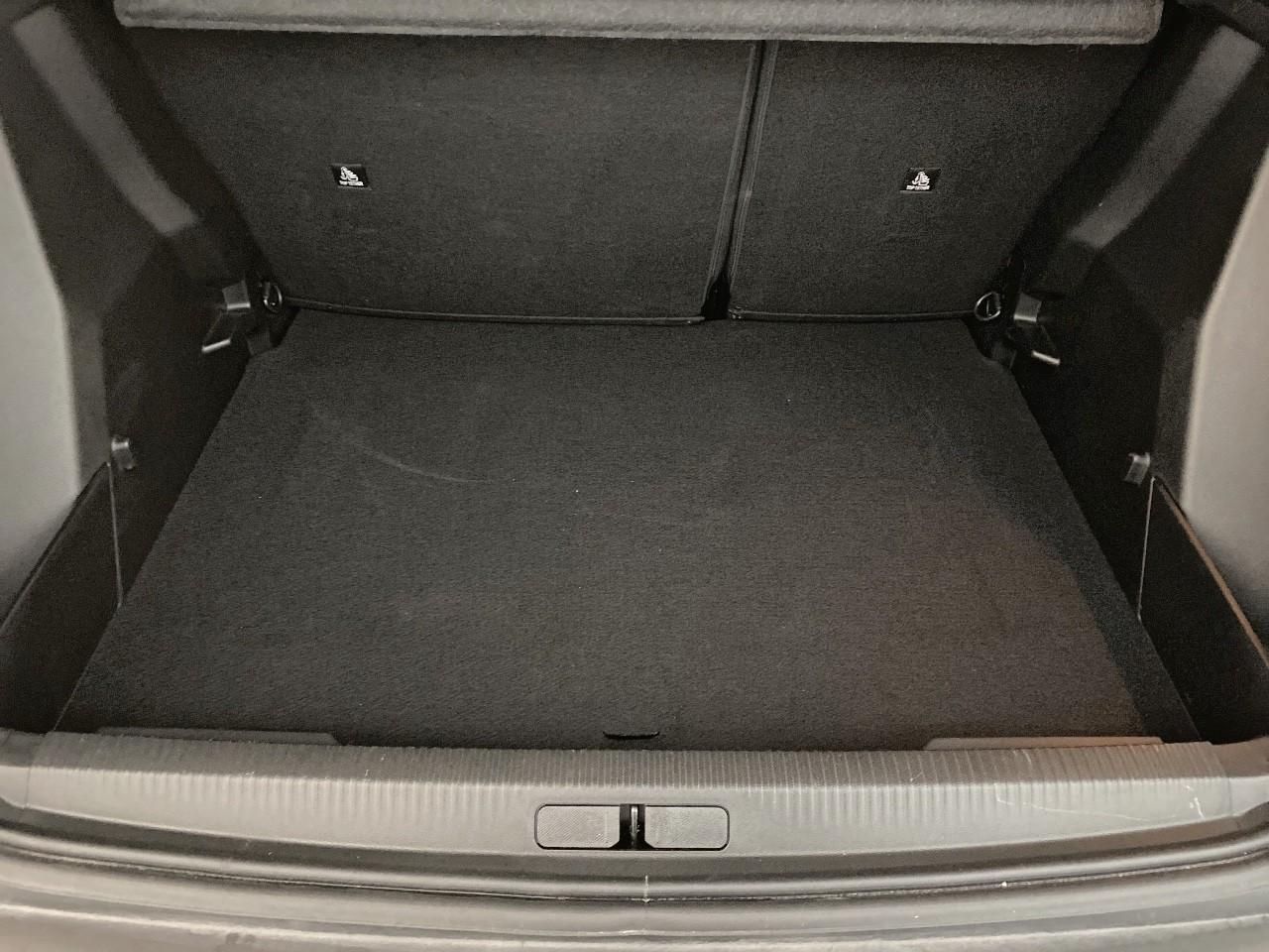 Peugeot 2008 turbo 100 ch bvm6 allure — photo 6
