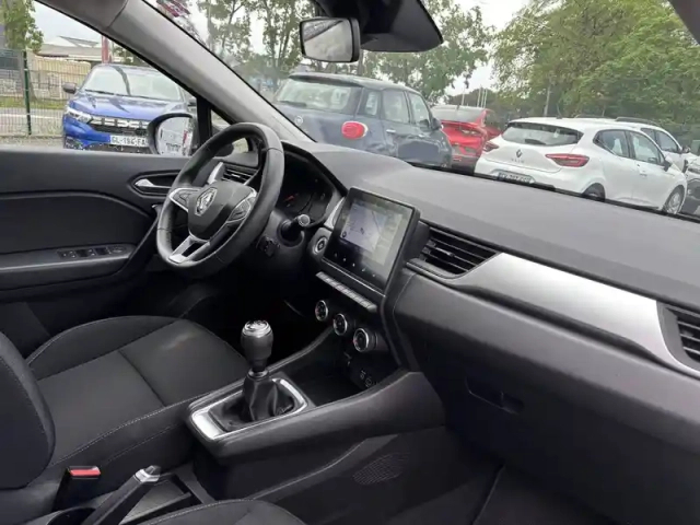 Renault Captur blue dci 95 — photo 17