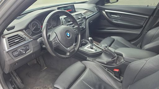 BMW Serie 3 330e 252 BVA8 - Luxury – 2016 – 152763 km – Hybride rechargeable – Boîte Automatique — photo 32
