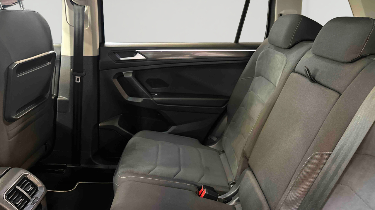 Volkswagen Tiguan Allspace 1.5 TSI 150 EVO DSG7 — photo 30