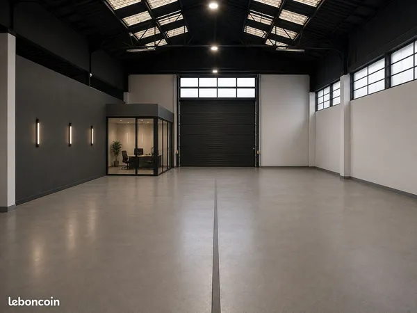 Direct propriétaire - EMPLACEMENT N°1 et très RARE - Local d'activité & Showroom 200m2 - Av. Frankli