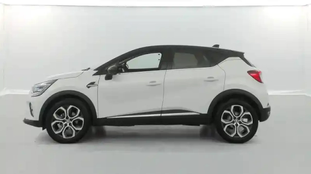 Renault Captur mild hybrid 140 — photo 32