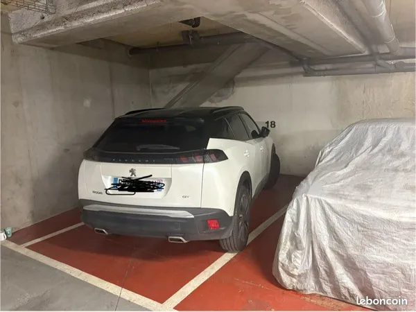 Place de parking à 5 minutes du stade de France