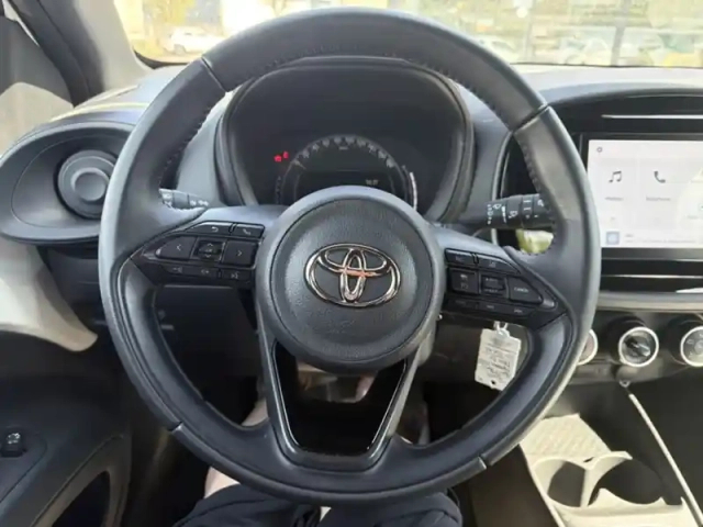 Toyota Aygo 1.0 vvt-i 72 dynamic — photo 20