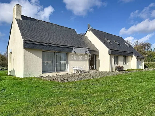 Maison Ploudalmezeau 5 pièce(s) 134 m2