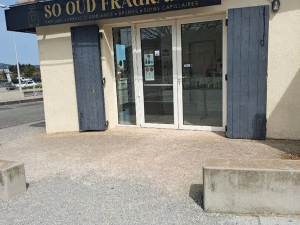 Local commercial 53 m² SAINT MAXIMIN LA SAINTE BAUME