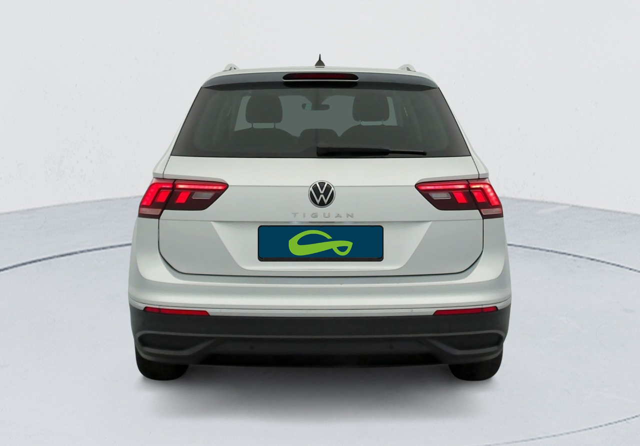 Volkswagen Tiguan — photo 4