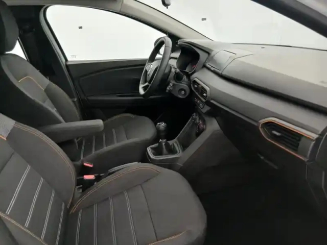 Dacia Sandero 1.0 eco-g 100ch stepway essential — photo 15