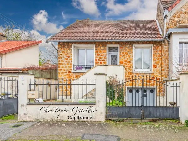 Centre Ville - Meulière - 2 chambres - grande pièce en demi sous-sol - Jardin - Garage / Atelier - A