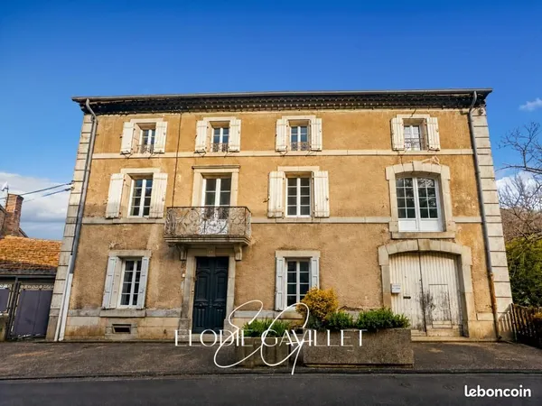 Maison 12 pièces 304 m²