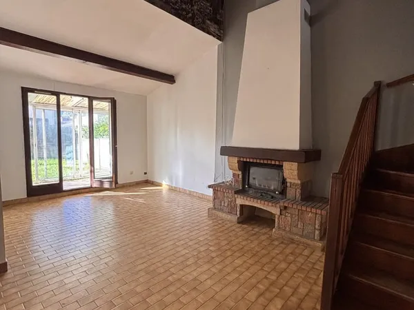 À LOUER MAISON DE TYPE 4 AVEC HARAGE ET JARDIN - AVIGNON