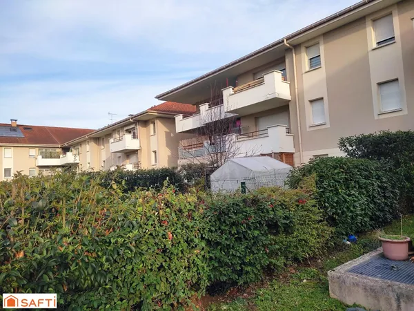 Appartement F 2 44m2 avec terrasse et jardinet