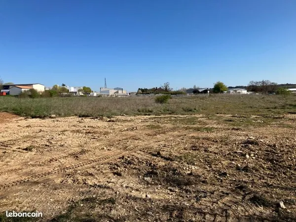 Terrain 5 351 m² Chasseneuil Du Poitou