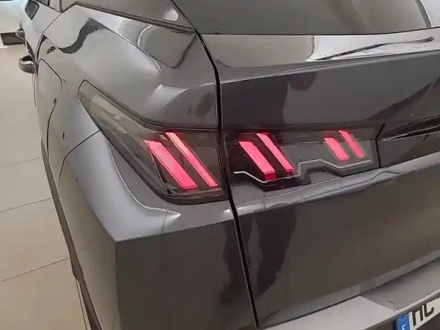 Peugeot 3008 electrique 210 ch 73 kwh — photo 17