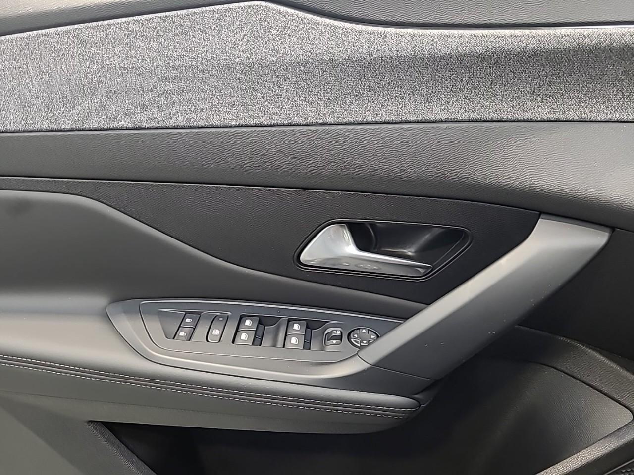 Peugeot 308 sw hybrid 136 e-dcs6 allure — photo 24