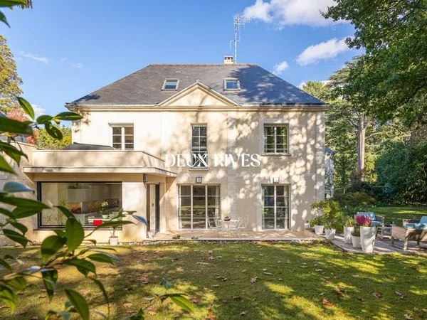 ORVAULT PETIT-CHANTILLY — LE CARACTÈRE, LA LUMIÈRE ET UN PAR