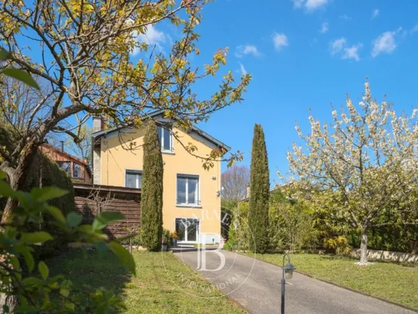 caluire-et-cuire - crepieux - maison familiale - terrain de 958