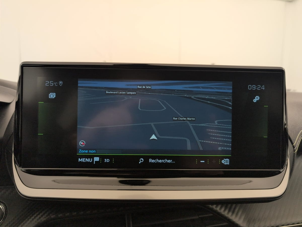 Peugeot 208 — photo 18
