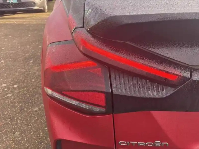 Citroën C4 e- 136 ch automatique — photo 37