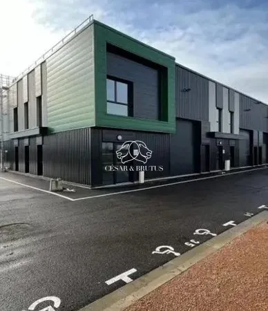 Local 218 m²