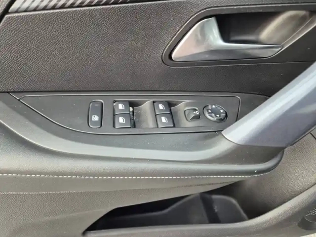 Peugeot 2008 puretech 100 s&amp;s bvm6 — photo 7
