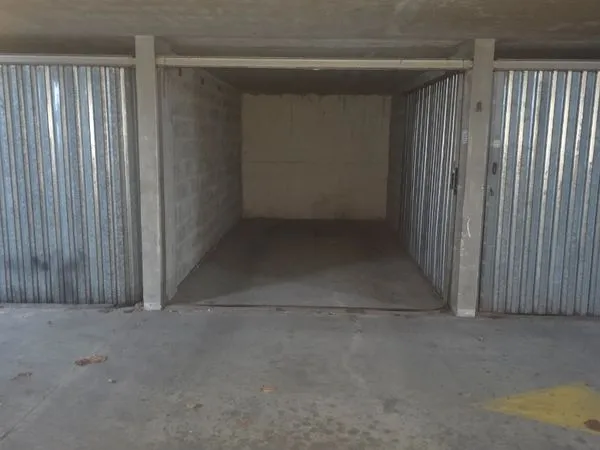 Box a vendre dans parking sécurisé