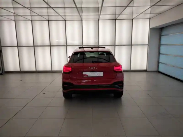 Audi Q2 35 tfsi 150 s tronic 7 — photo 14