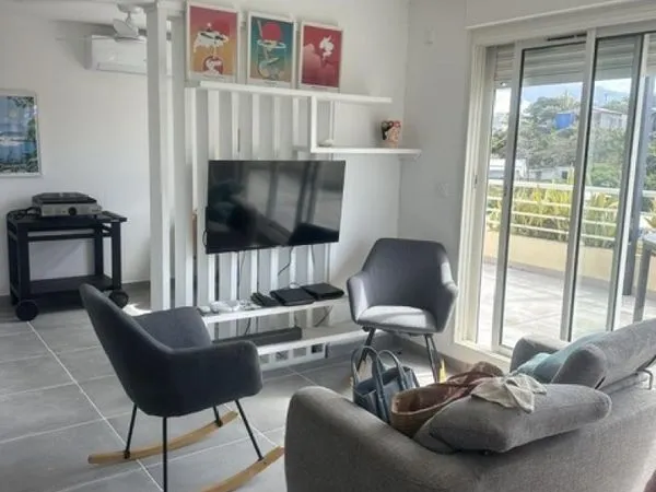À louer superbe Appartement F4 duplex meublé avec grande terrasse vue mer et montagne