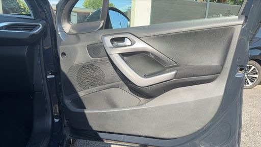 Peugeot 2008 1.5 BlueHDi 100 - Allure – 2019 – 132342 km – Diesel – Boîte Manuelle — photo 21