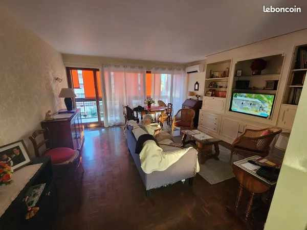 Loue appartement pour colocation