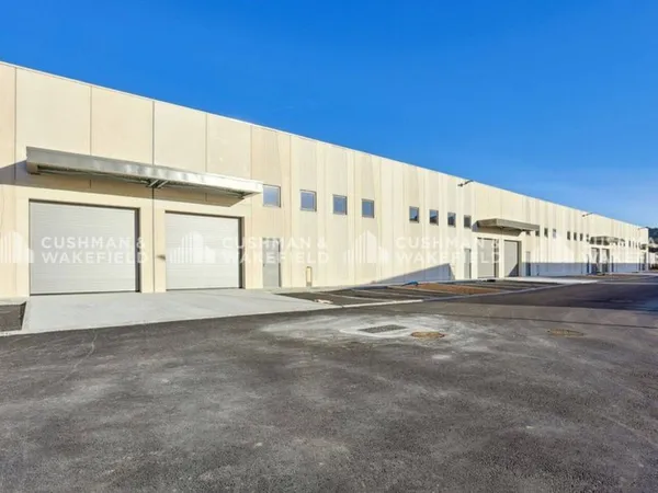 Local d'activité 205 m²